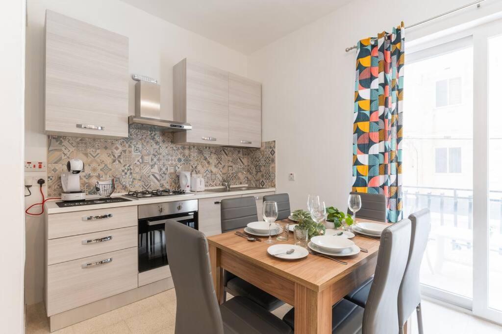 Charming 3bed In St Pauls I-hosted By Sweetstay Apartment *
