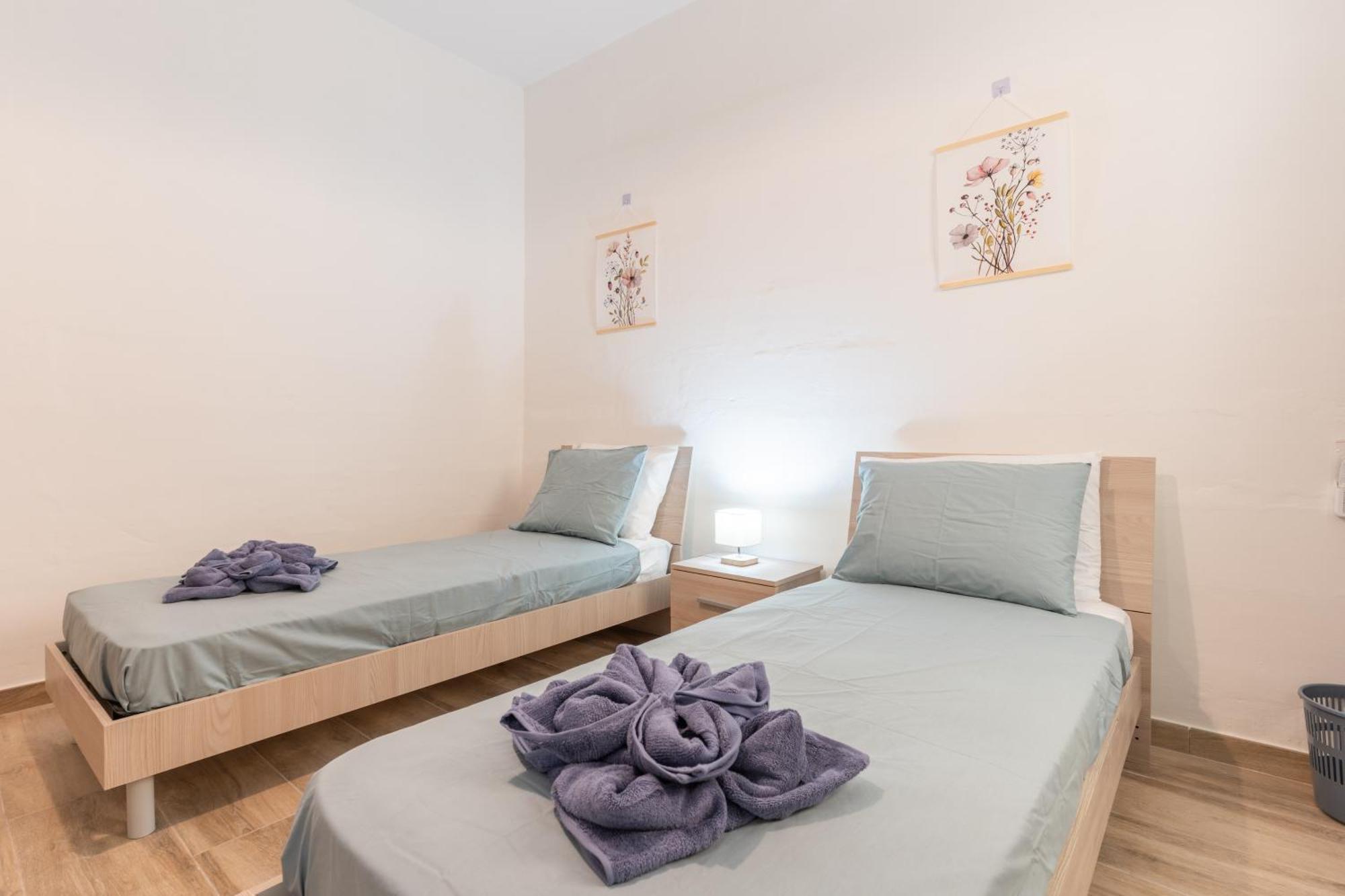 Apartment Charming 3bed In St Pauls I-hosted By Sweetstay
